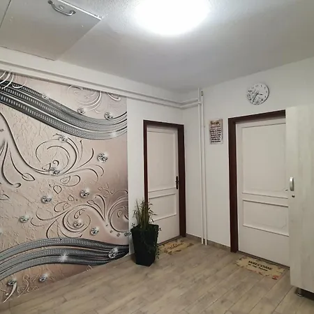 Agnes Vendeghazak Siofok-apartman 1 3* 希欧福克
