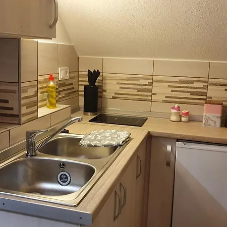 招待所 Agnes Vendeghazak Siofok-apartman 1